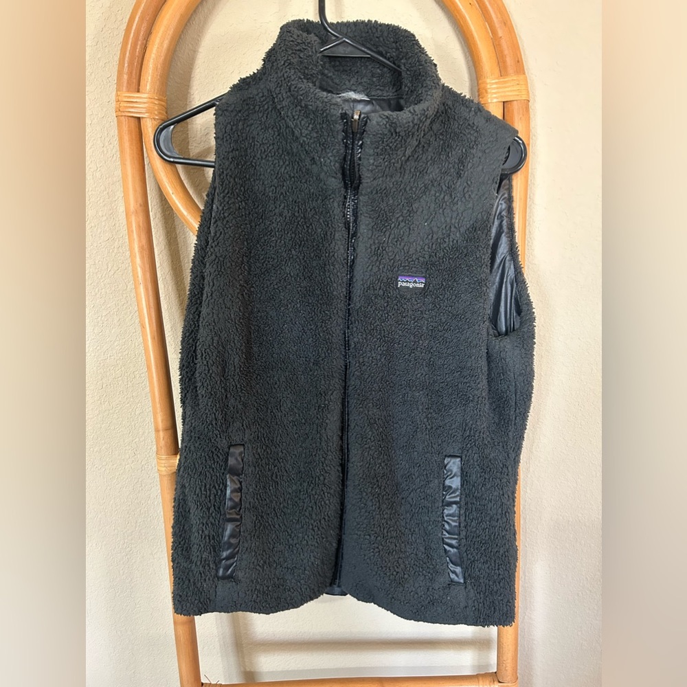 Patagonia reversible vest